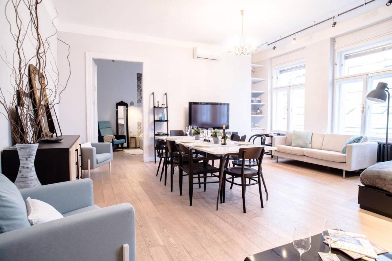 Stunning New Central Home Near Basilica Budapest Bagian luar foto