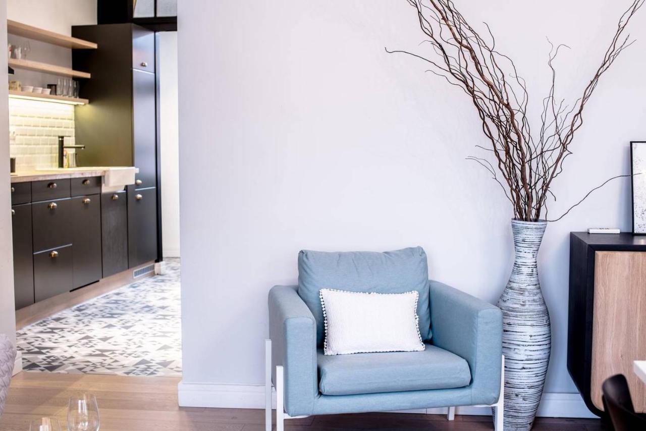 Stunning New Central Home Near Basilica Budapest Bagian luar foto