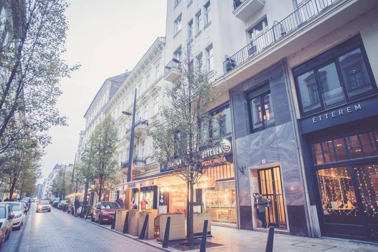 Stunning New Central Home Near Basilica Budapest Bagian luar foto